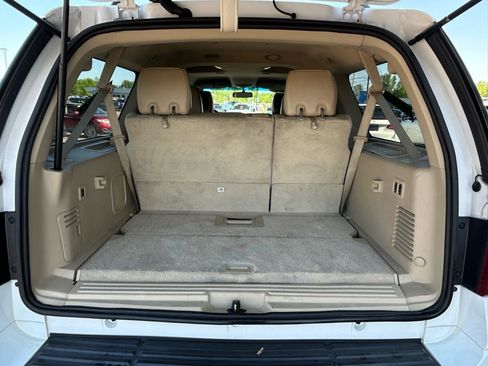 Used 2015 Ford Expedition EL XLT w/ Equipment Group 202A RWD image 19