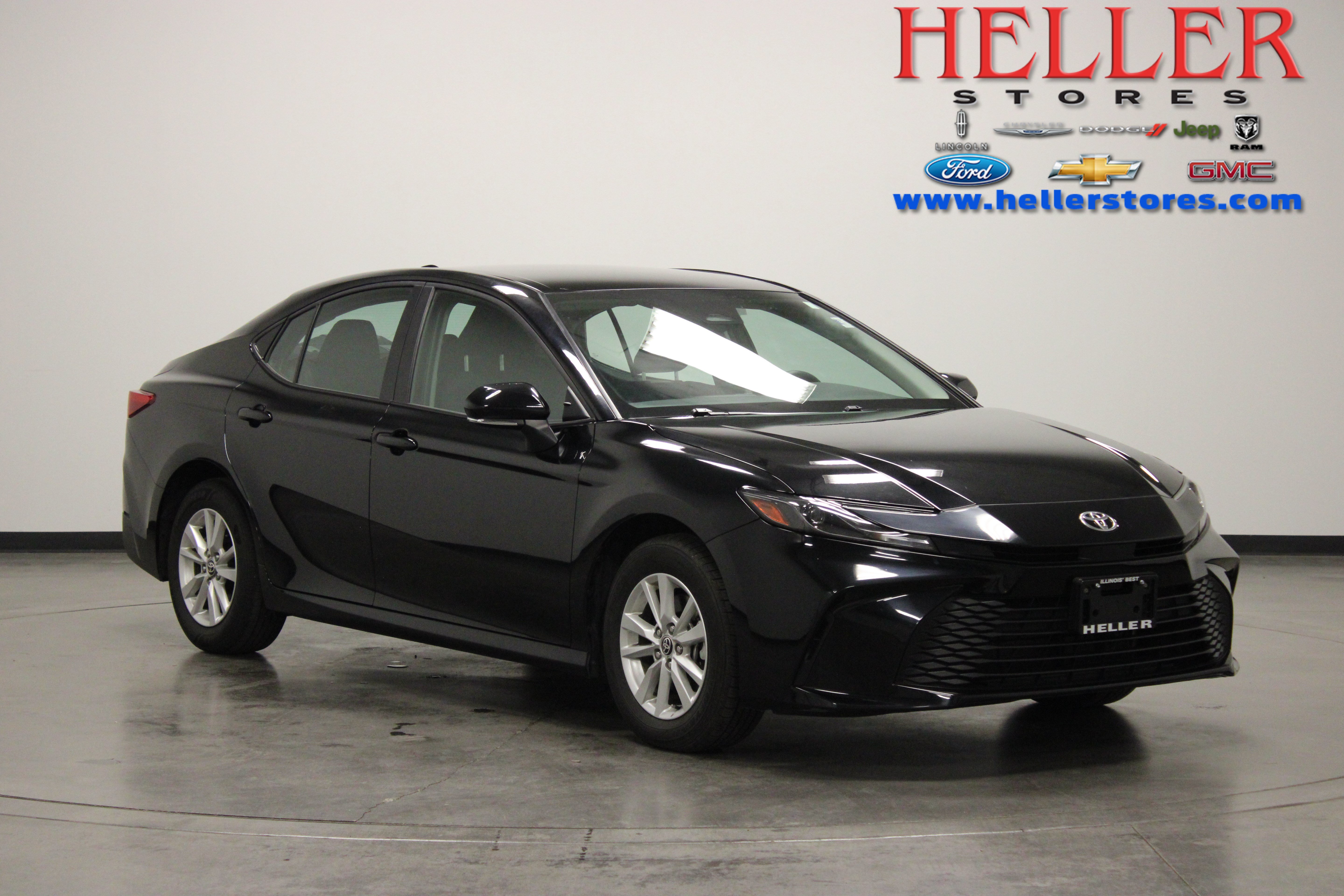 Used 2025 Toyota Camry LE w/ Convenience Package AWD/4WD image 1