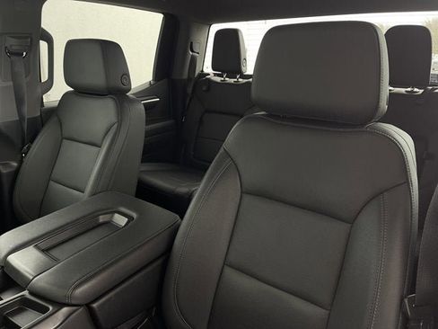 Used 2024 GMC Sierra 1500 SLT image 13
