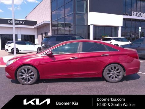 Used 2011 Hyundai Sonata Limited FWD image 2