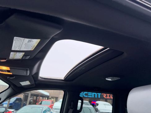 Used 2011 Ford F150 Lariat Limited image 37