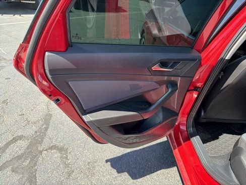 Used 2025 Volkswagen Jetta SEL FWD image 20