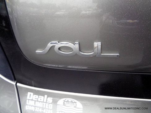 Used 2019 Kia Soul FWD image 5