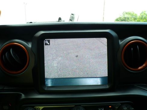 Used 2021 Jeep Gladiator Mojave AWD/4WD image 19