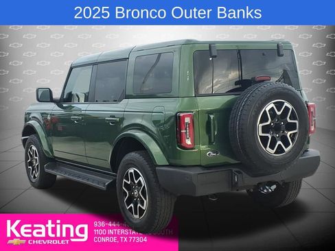 Used 2025 Ford Bronco Outer Banks image 2