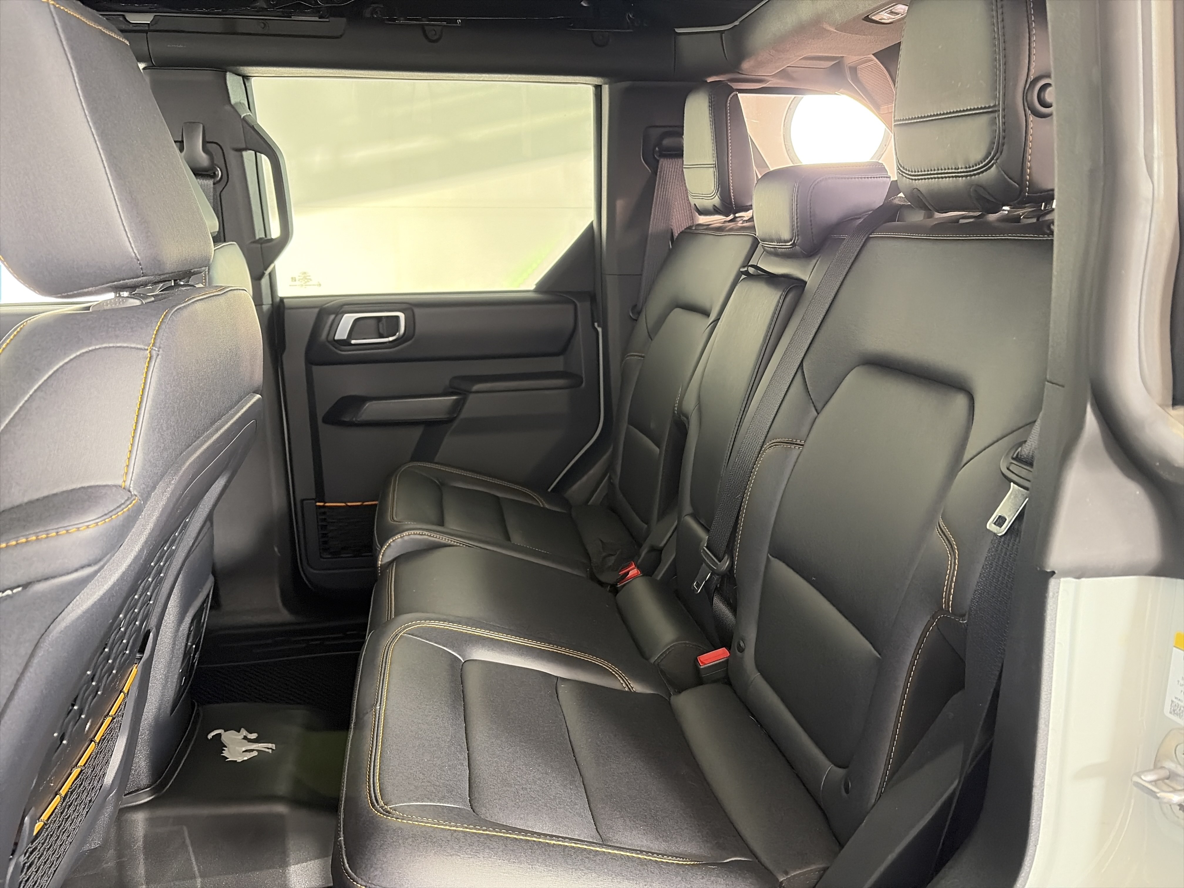Used 2024 Ford Bronco Badlands AWD/4WD image 7
