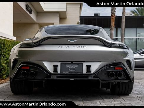 Used 2025 Aston Martin V8 Vantage Coupe image 24