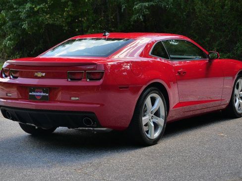 Used 2010 Chevrolet Camaro SS w/ RS Package RWD image 6