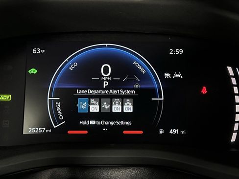 Used 2025 Toyota Camry SE image 14