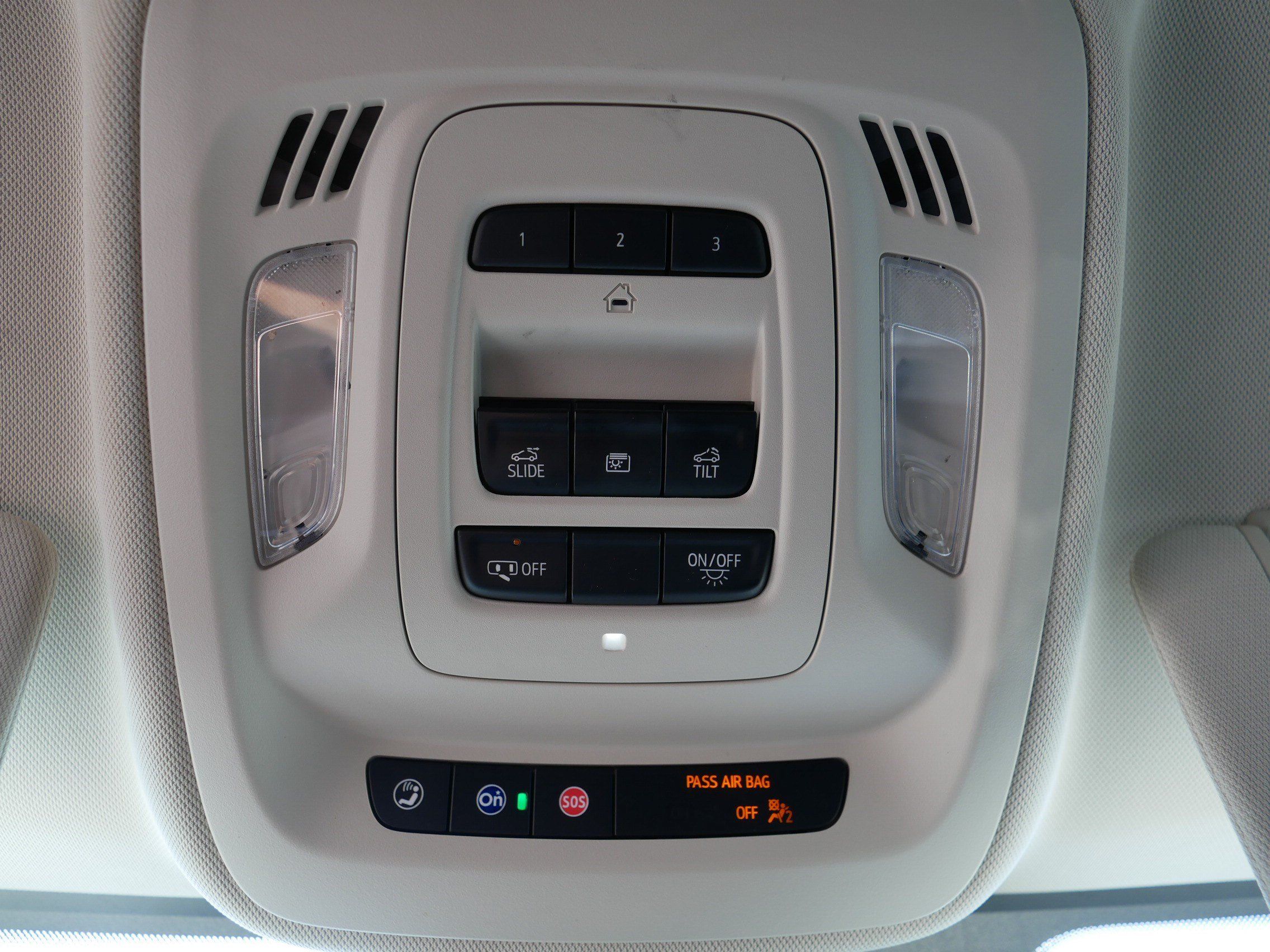 Used 2023 Buick Envision Avenir AWD/4WD image 33