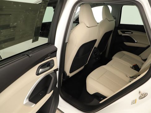 New 2025 Audi Q5 Prestige image 27