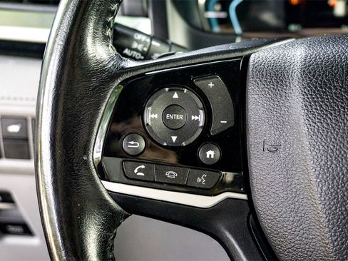 Used 2018 Honda Odyssey Touring image 18