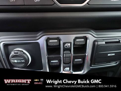 Used 2022 Jeep Wrangler Unlimited Sport image 25