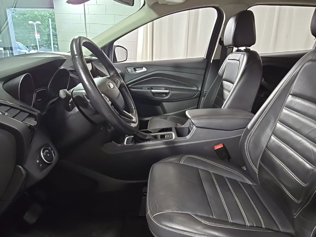 Used 2017 Ford Escape Titanium AWD/4WD image 17