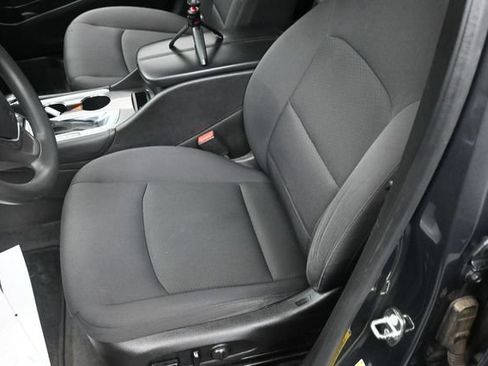 Used 2018 Chevrolet Malibu LT FWD image 12