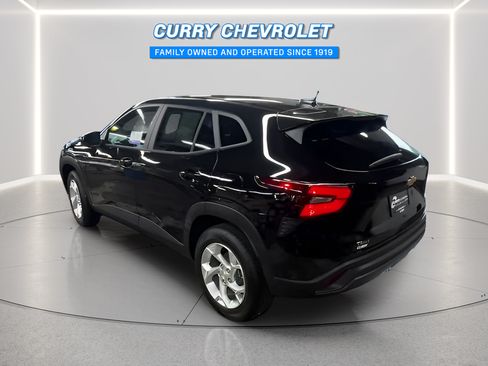 Used 2026 Chevrolet Trax LS w/ LS Convenience Package FWD image 10
