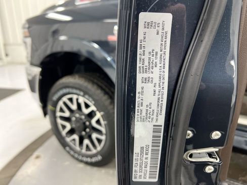 New 2026 RAM 2500 Limited AWD/4WD image 29