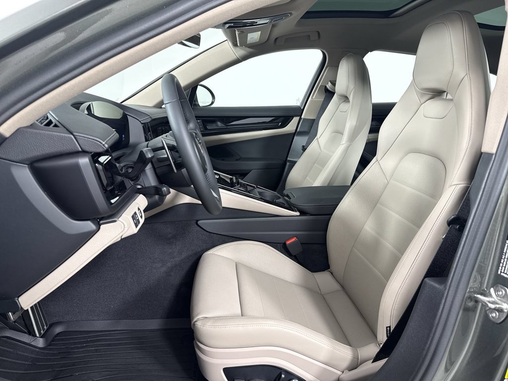 New 2026 Porsche Panamera 4 AWD/4WD image 5