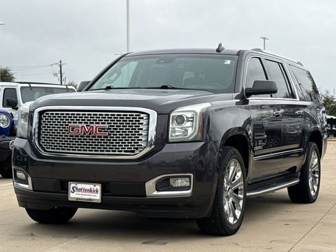 Used 2015 GMC Yukon XL Denali w/ Open Road Package AWD/4WD image 3