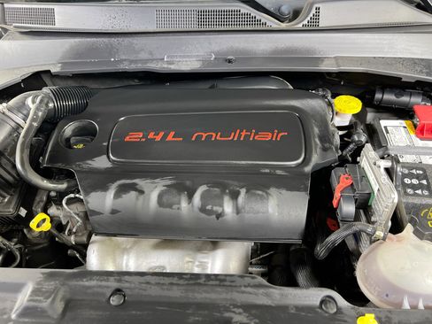 Used 2022 Jeep Compass Latitude AWD/4WD image 28