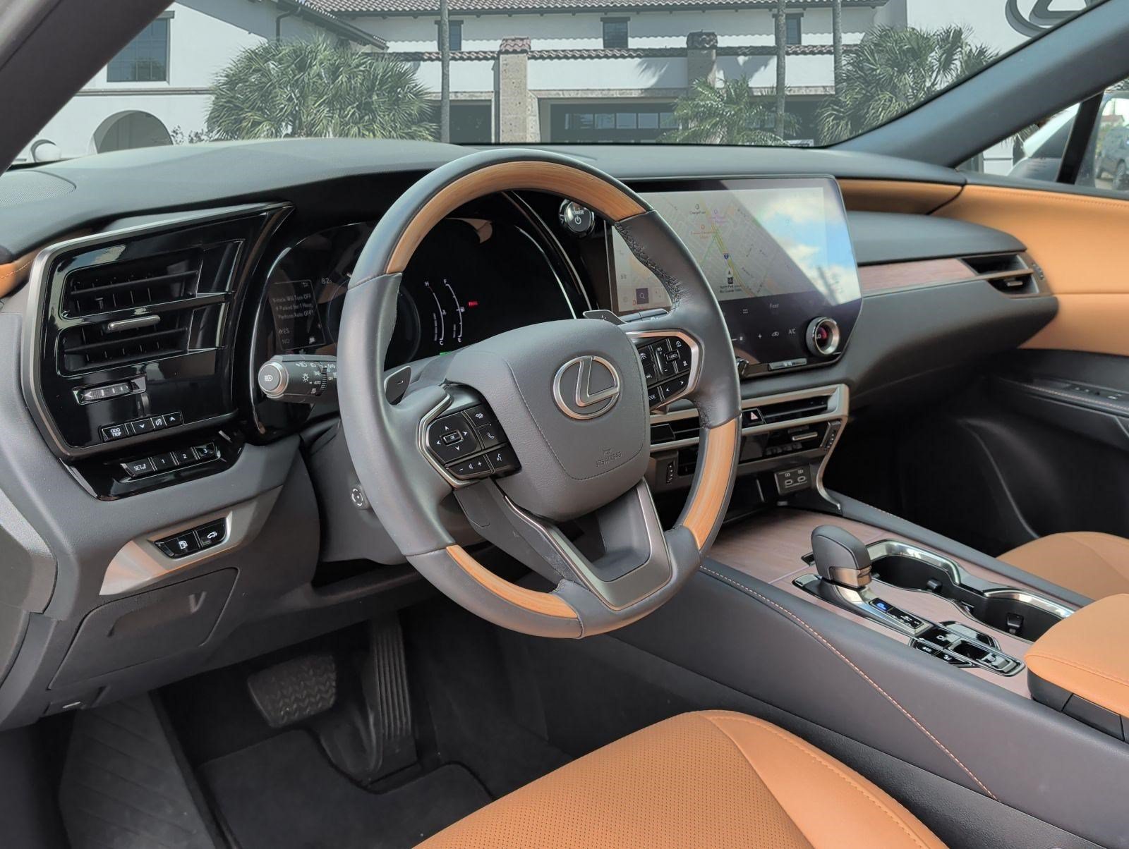 Used 2024 Lexus RX 350h w/ Accessory Package (K3) AWD/4WD image 12