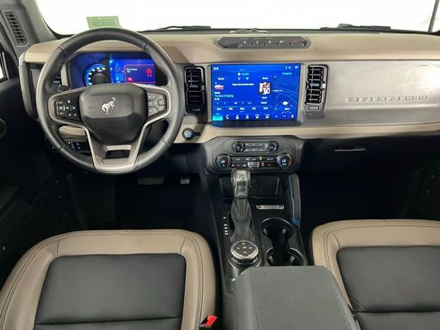 Used 2024 Ford Bronco Wildtrak image 13