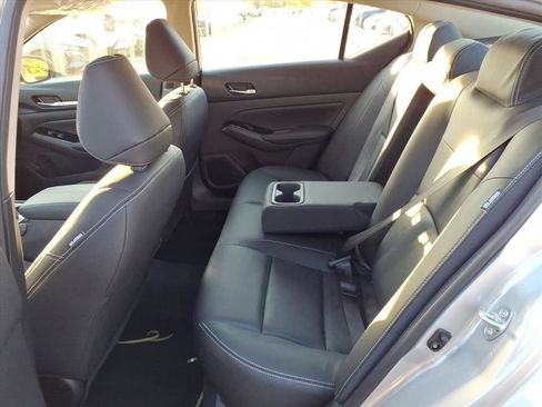 New 2025 Nissan Altima 2.5 SL image 38