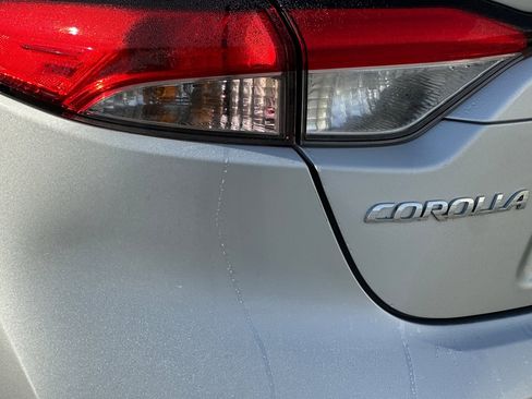 Used 2025 Toyota Corolla LE image 28