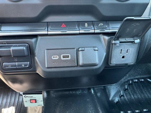 Used 2023 Chevrolet Silverado 2500 W/T w/ WT Fleet Convenience Package AWD/4WD image 31