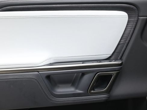 Used 2024 Rivian R1S Adventure AWD/4WD image 11