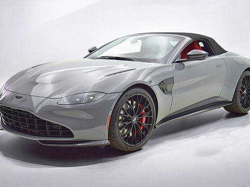 Used 2023 Aston Martin V8 Vantage Roadster image 15