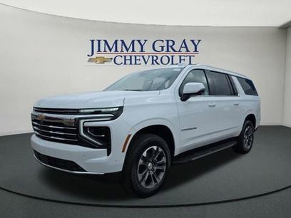 New 2026 Chevrolet Suburban LT w/ Comfort Package