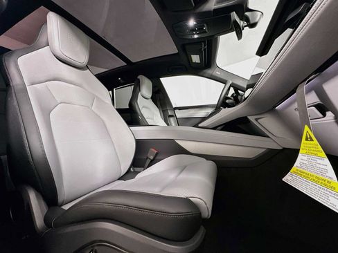 New 2026 Porsche Cayenne Electric AWD/4WD image 28