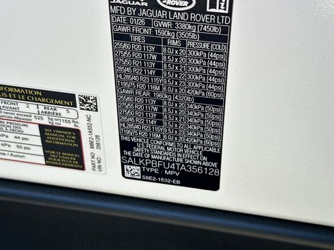 New 2026 Land Rover Range Rover Long Wheelbase SE AWD/4WD image 19