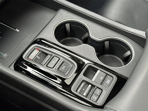 Certified 2025 Honda Pilot Touring image 28