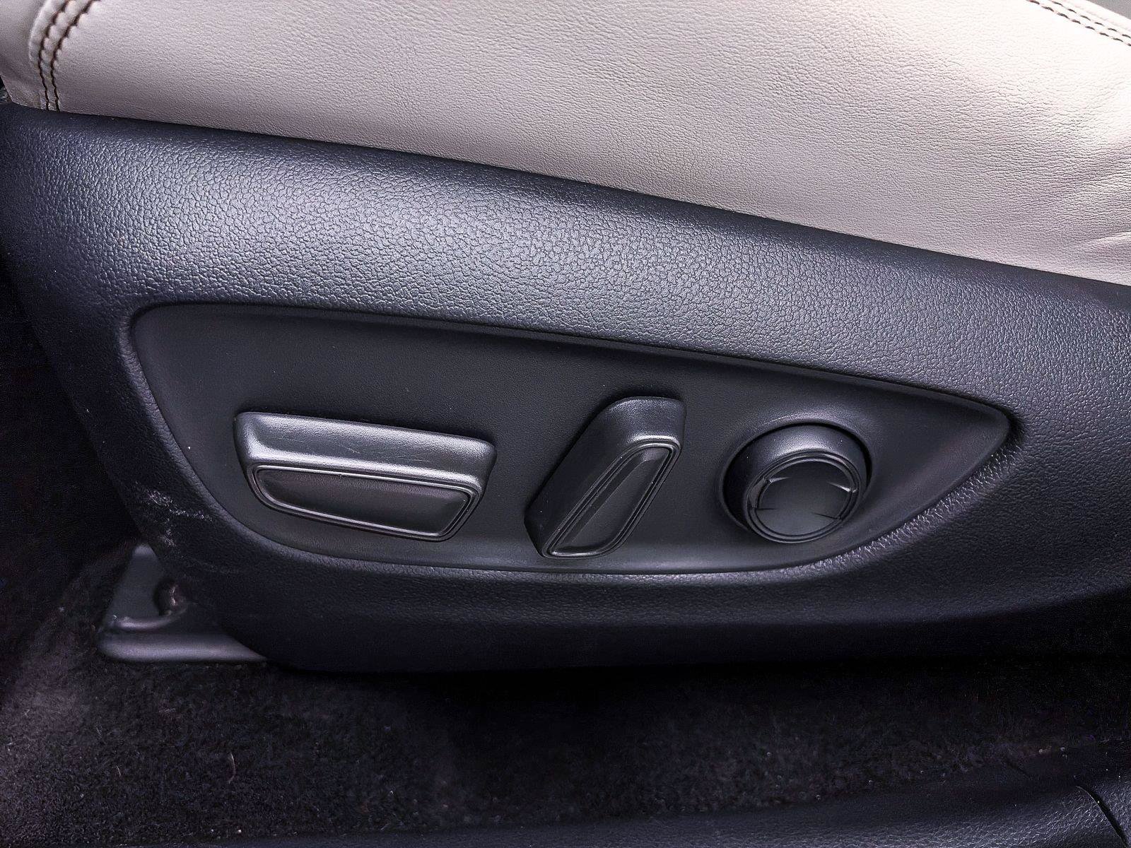 Used 2019 Toyota RAV4 XLE Premium w/ Carpet Mat Package FWD image 18