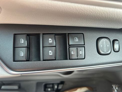 Used 2017 Toyota Camry XLE FWD image 44