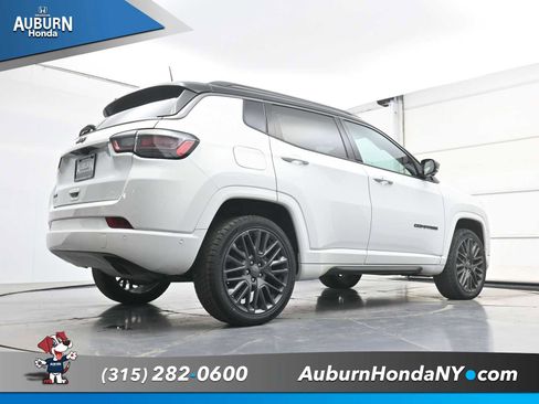 Used 2022 Jeep Compass High Altitude AWD/4WD image 24