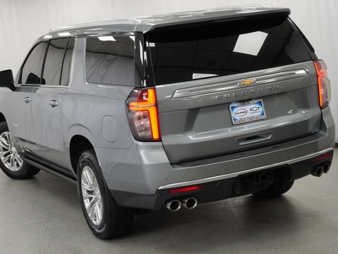 Used 2023 Chevrolet Suburban High Country AWD/4WD image 5