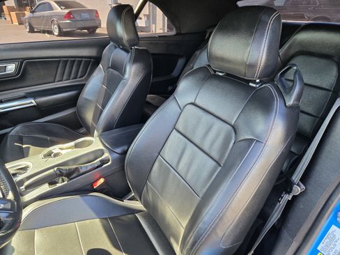 Used 2022 Ford Mustang Premium image 14