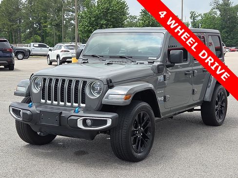 Used 2023 Jeep Wrangler Unlimited Sahara AWD/4WD image 2