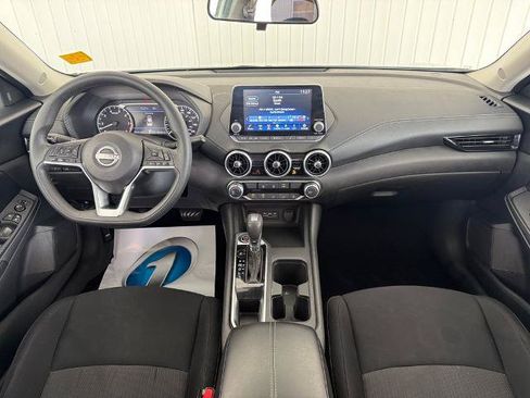 Used 2024 Nissan Sentra SV FWD image 3