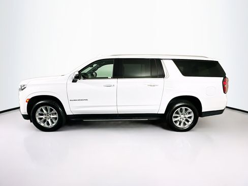 Used 2024 Chevrolet Suburban Premier image 4