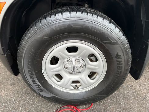 Used 2022 Nissan Frontier S w/ Technology Package image 13