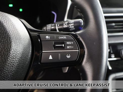 Used 2025 Honda Pilot EX-L image 3