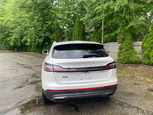 Used 2019 Lincoln Nautilus Reserve w/ Cargo Utility Package AWD/4WD image 4