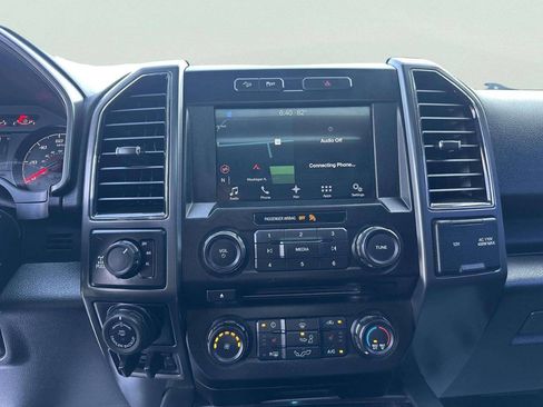 Used 2017 Ford F150 XLT w/ Equipment Group 302A Luxury AWD/4WD image 11