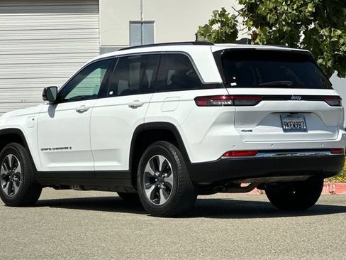 Used 2024 Jeep Grand Cherokee Limited 4xe AWD/4WD image 6