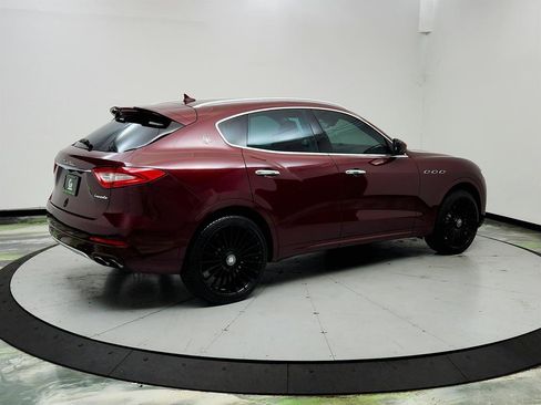 Used 2017 Maserati Levante S AWD/4WD image 5