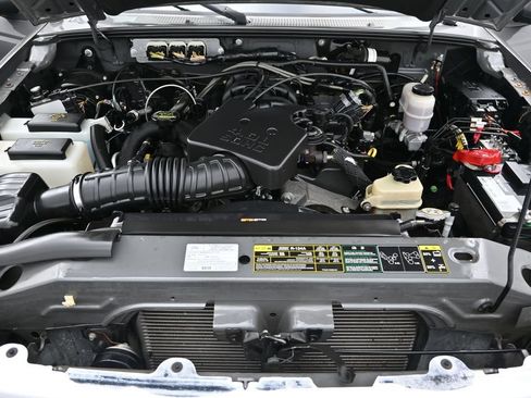 Used 2011 Ford Ranger XLT w/ Bright Trim Group RWD image 11